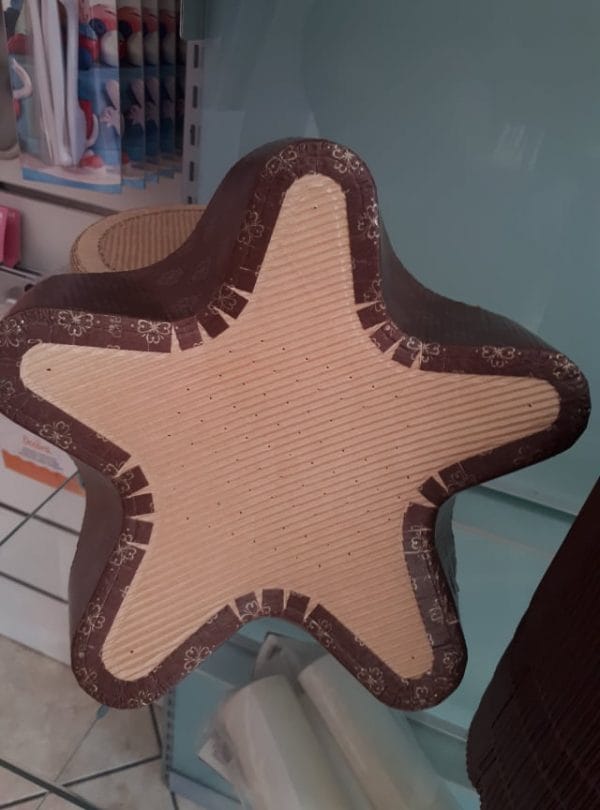 Stampo in carta da forno a forma di stella